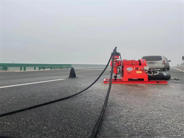 沧县马路路基路面开裂下沉注浆加固灌浆